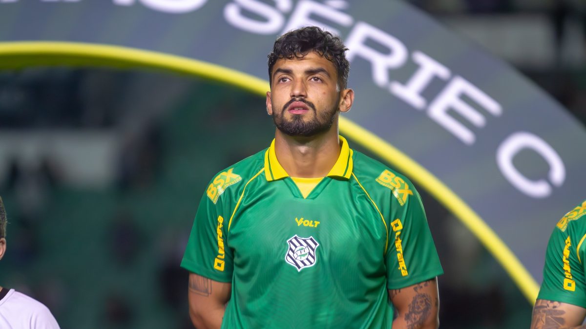 Leonan se firma no Figueirense e destaca evolução defensiva