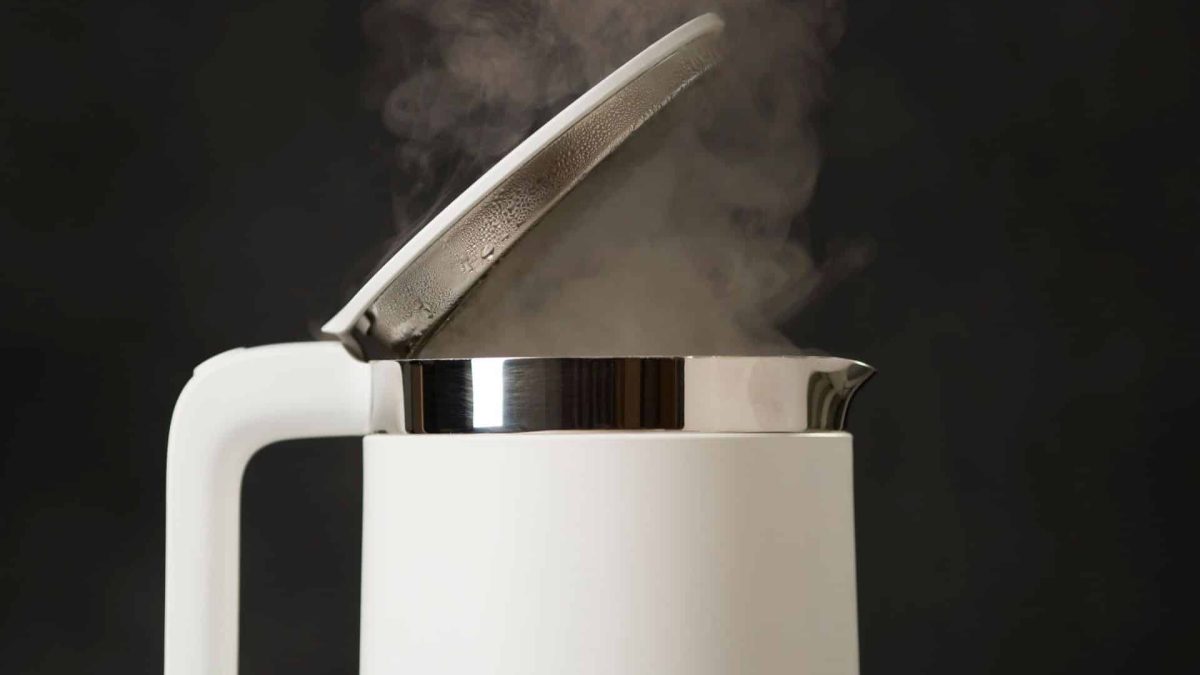 Chaleira elétrica: como o eletrodoméstico virou aliado na cozinha além do café e chá