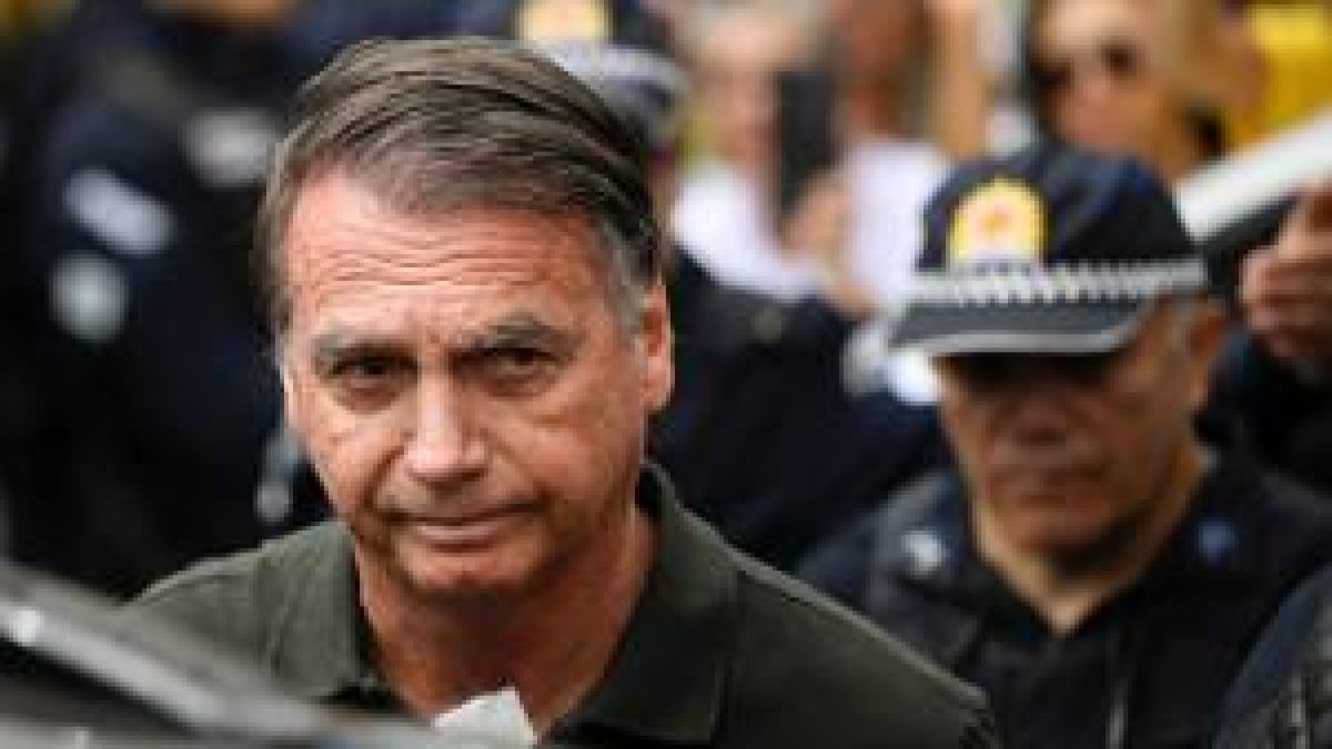 STM julga recurso de Bolsonaro em processo que pode retirar patente militar