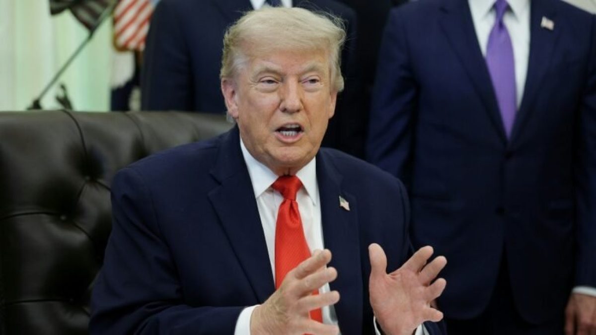 Trump diz a Putin que fim da guerra na Ucrânia é vital e se oferece para ajudar