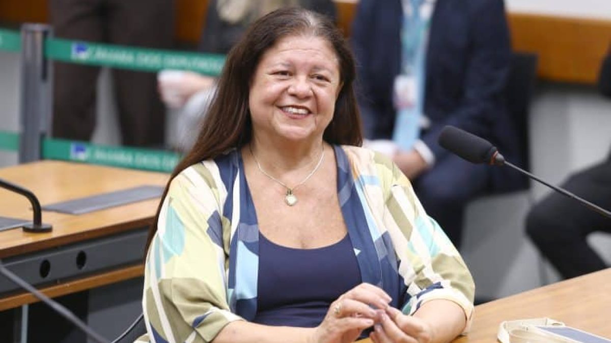 Mulheres 50+ enfrentam preconceito e esperam resposta do Congresso