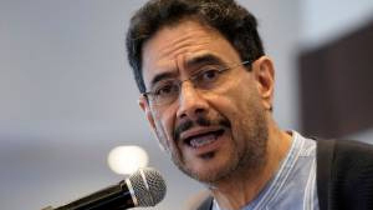 Colômbia: Cepeda contesta 33 mil urnas e adia reconhecimento da vitória de Espriella
