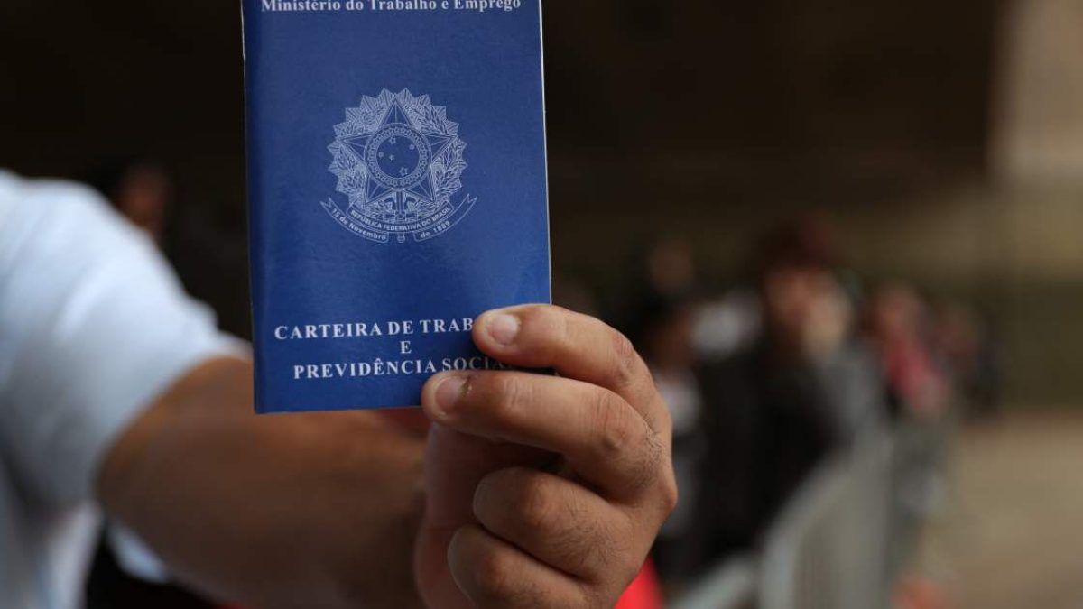 Estudo da Fiemg aponta que fim da escala 6×1 pode reduzir PIB em 16% em dez anos