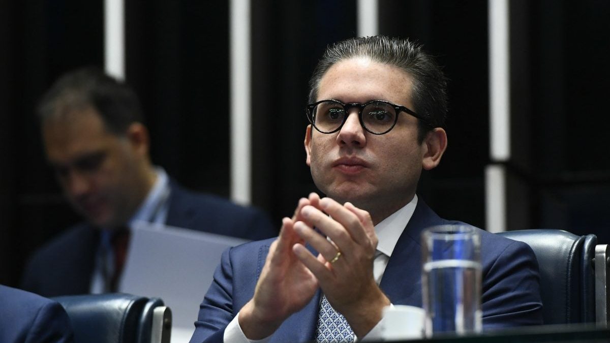 Motta agenda votação de projeto que equipara misoginia a racismo para esta semana
