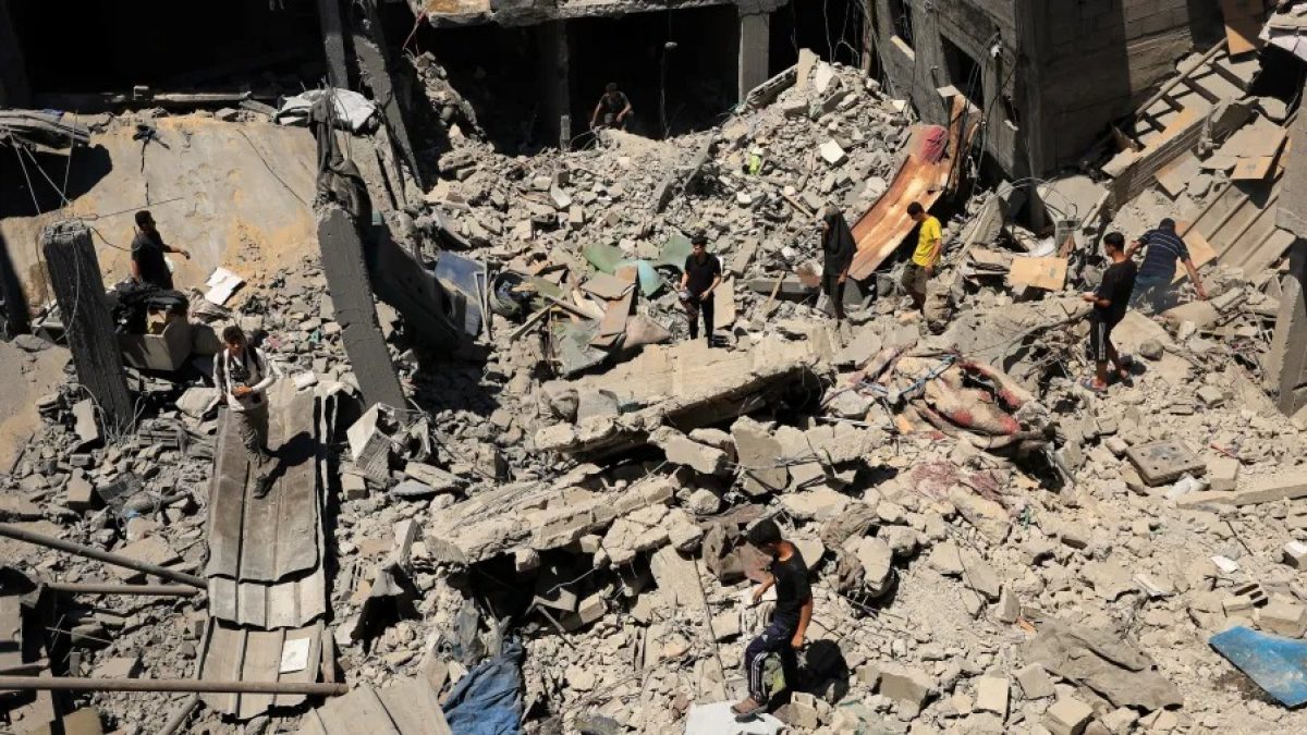 Gaza registra 1.000 mortos após cessar-fogo, enquanto atenção global se volta ao Irã
