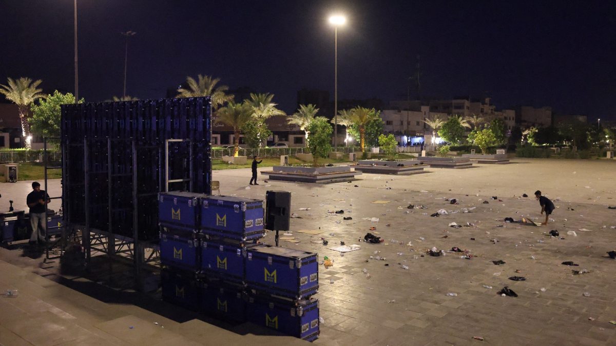 Torcida encerra festa antes em Bagdá e esvazia praça após interrupção em França x Iraque