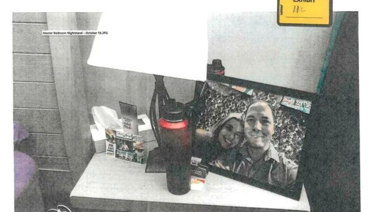 Americano é condenado à prisão perpétua por assassinato com ajuda de babá brasileira