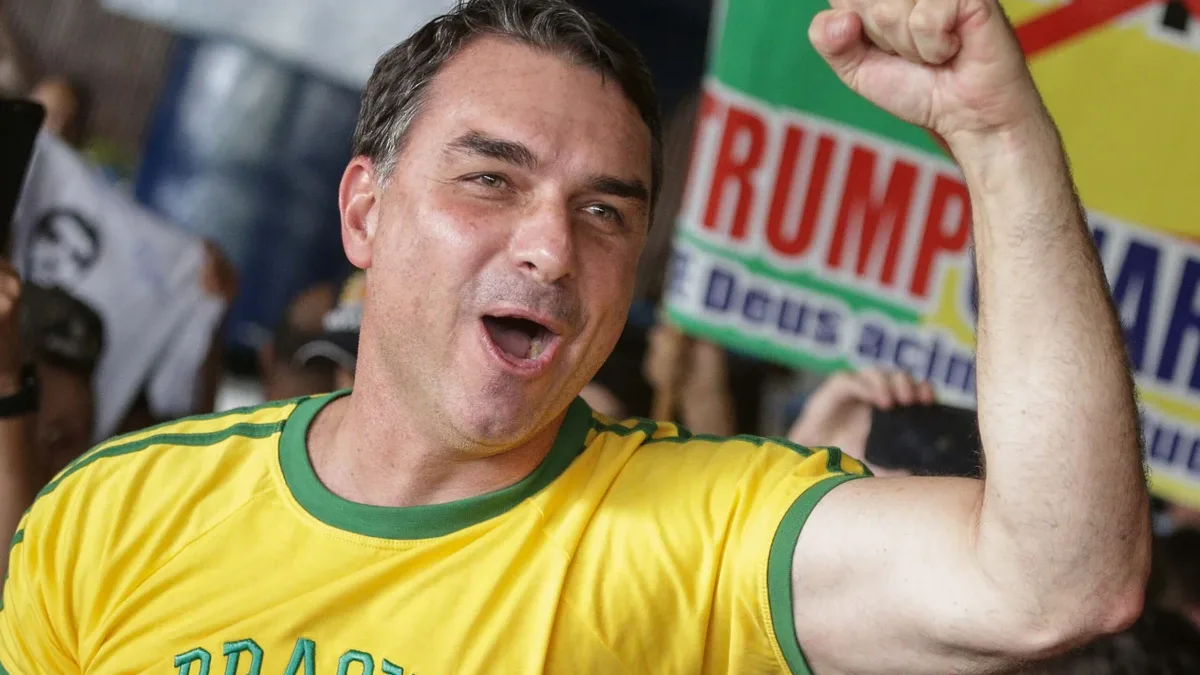 Kassio Nunes Marques suspende pesquisa que mostrava queda de Flávio Bolsonaro