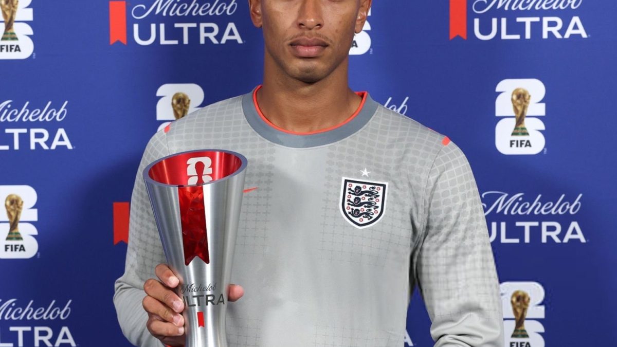 Meia da Inglaterra recebe prêmio de melhor em campo, mas discorda: "Para ser honesto, não mereci"