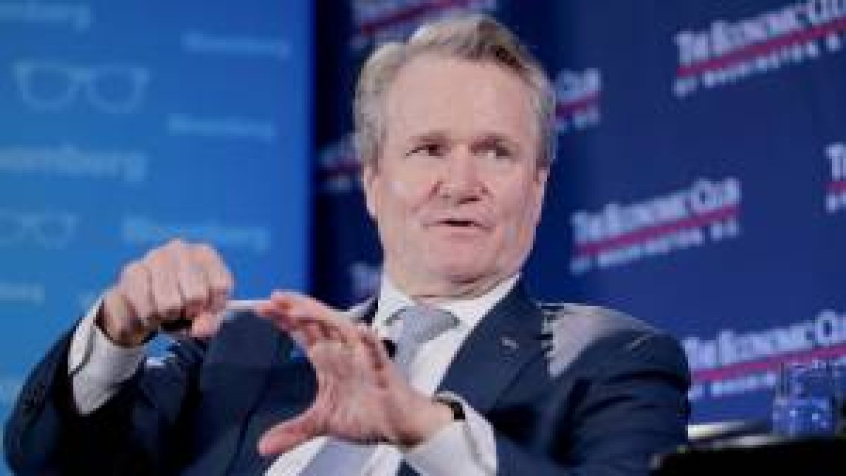 Às 7h, o CEO do Bank of America já leu 5 jornais, todos os e-mails e foi à academia