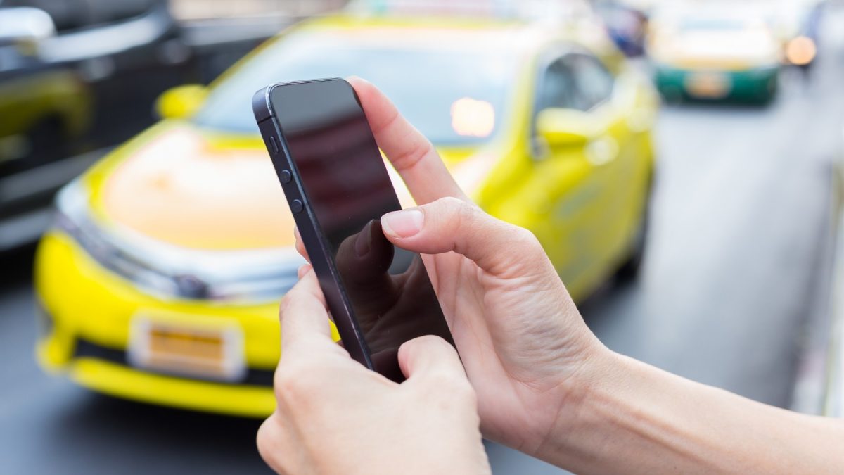 STF pode julgar nesta quarta vínculo entre trabalhadores e apps e ações contra lei de improbidade; entenda