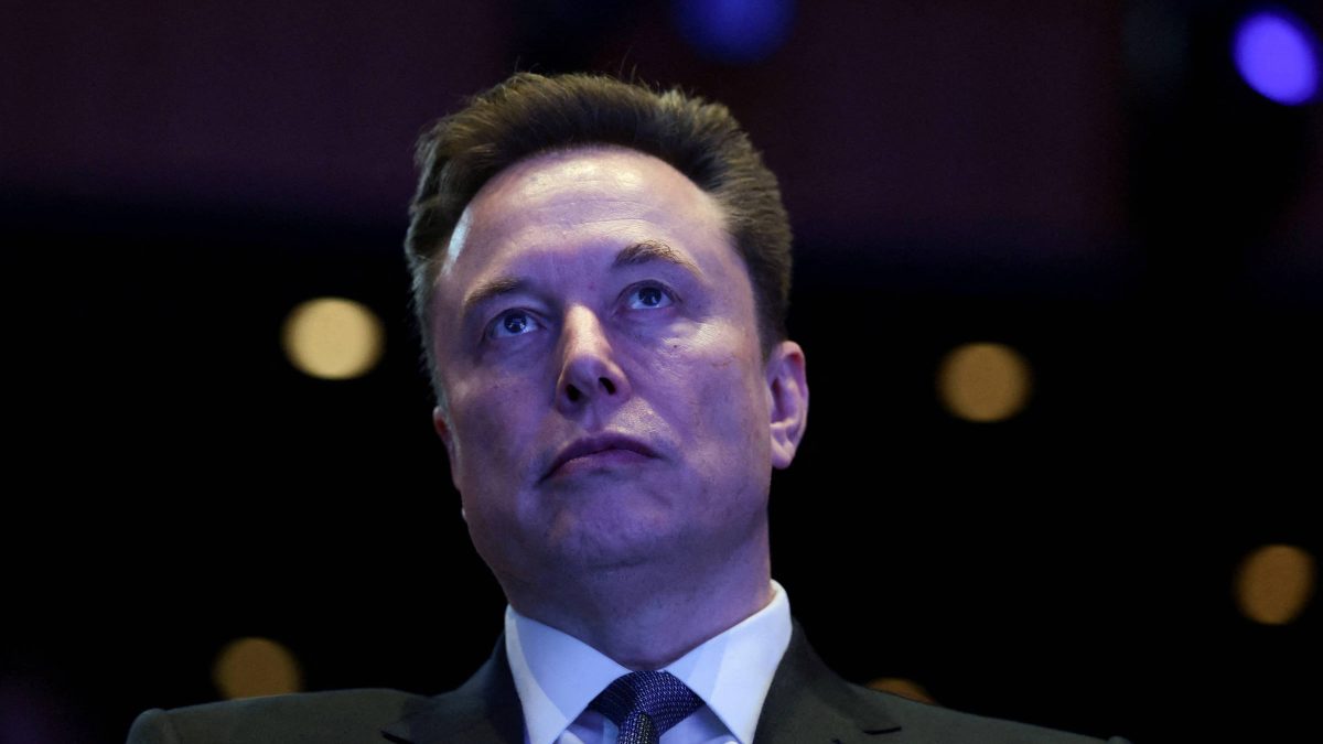 Elon Musk se torna primeiro trilionário com estreia da SpaceX na Nasdaq