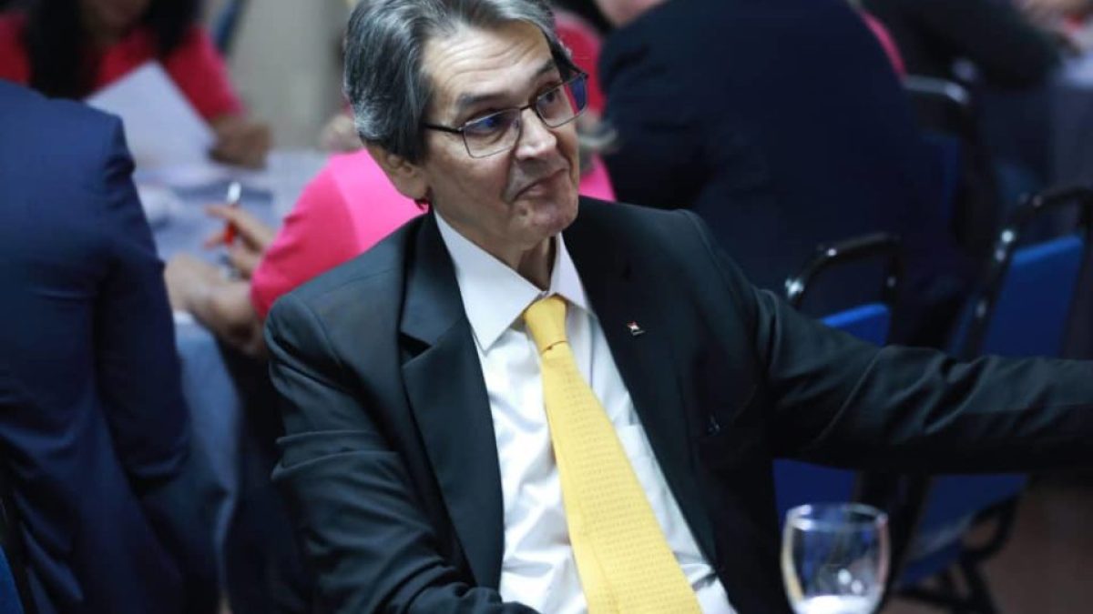 Moraes e Dino rejeitam recurso de Roberto Jefferson contra multa de R$ 452 mil