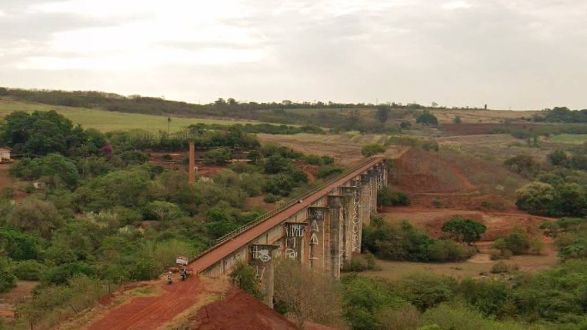 Prefeito de Limeira processa União após morte em ponte; mulher saltou sem corda