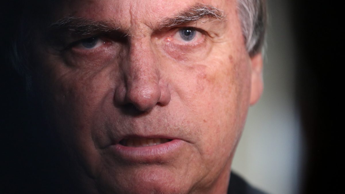PGR defende condenação de Bolsonaro e se opõe a revisão criminal no STF