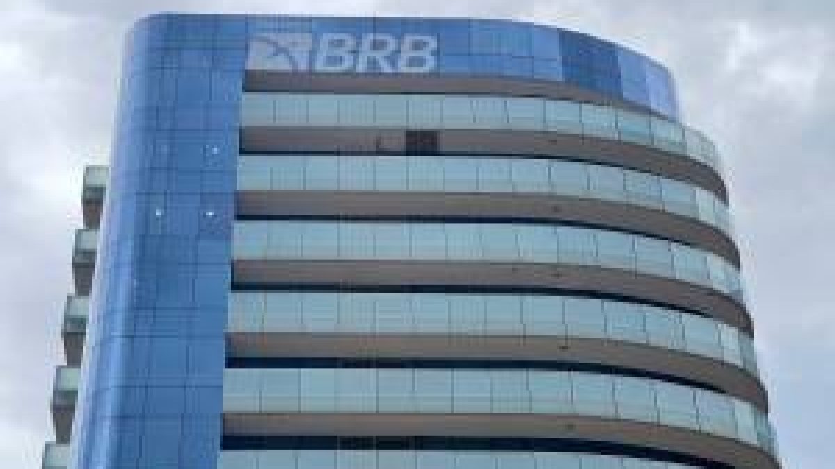 BRB afasta três empregados após operação da polícia do DF