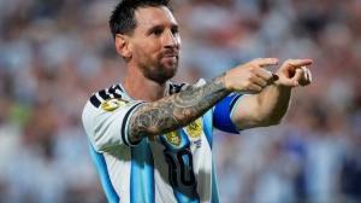 Dia de Messi, Mbappé e Haaland em campo: veja os jogos da Copa hoje