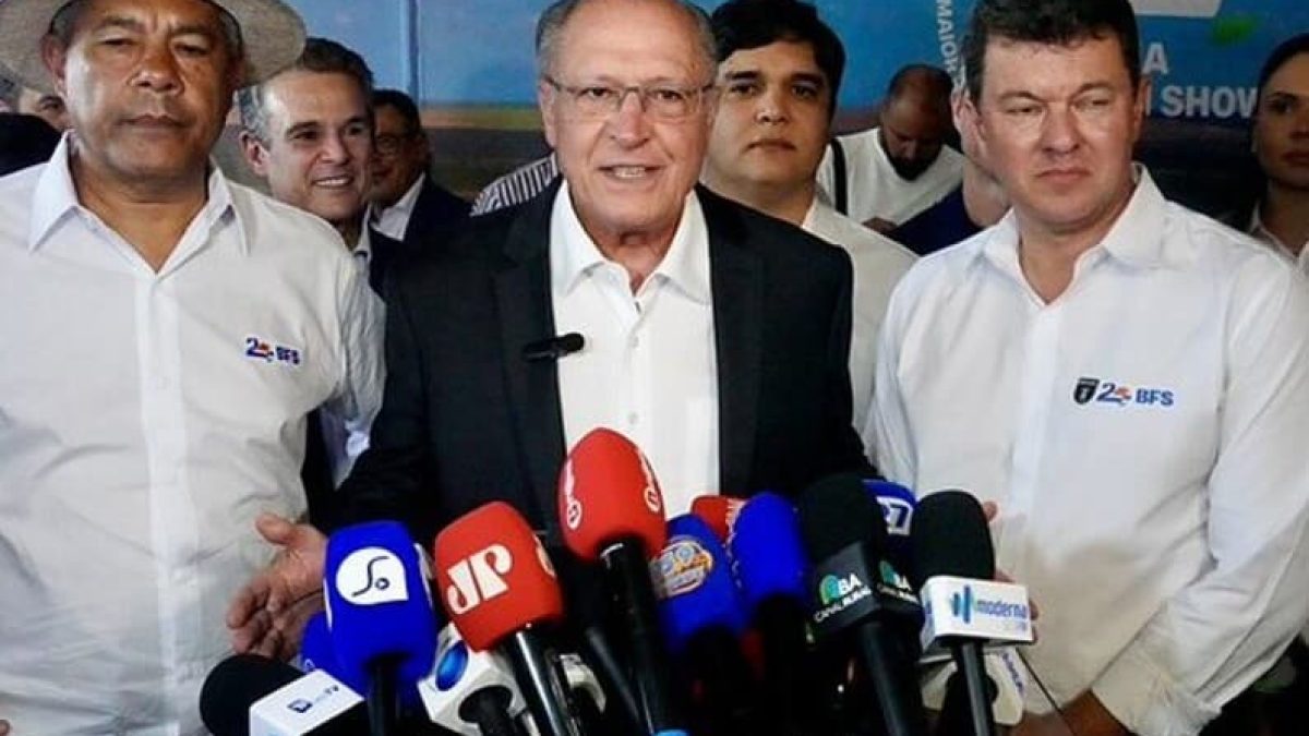 Alckmin anuncia esforços para reverter embargo da UE à carne brasileira