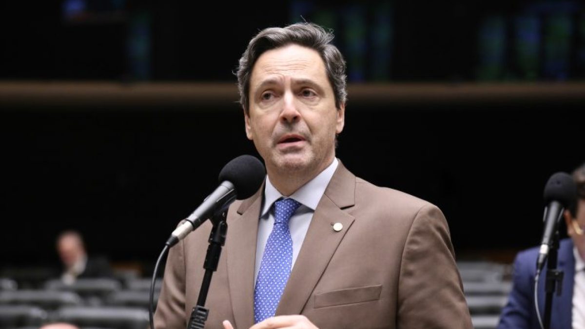 Comissão aprova projeto que barra veículos ligados a criminosos no Brasil