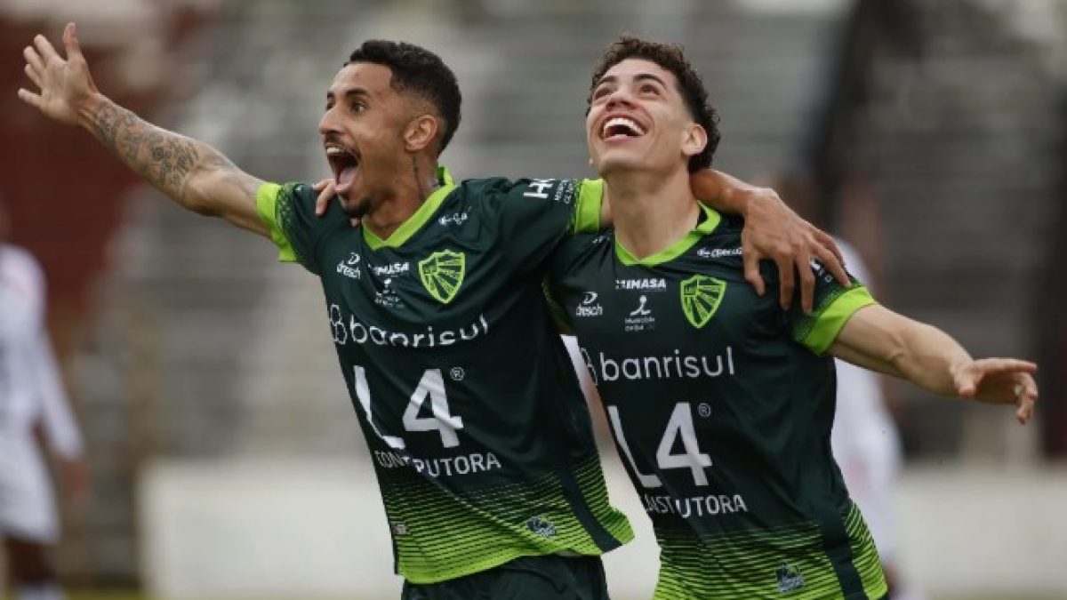 São Luiz vence Joinville e avança na Série D