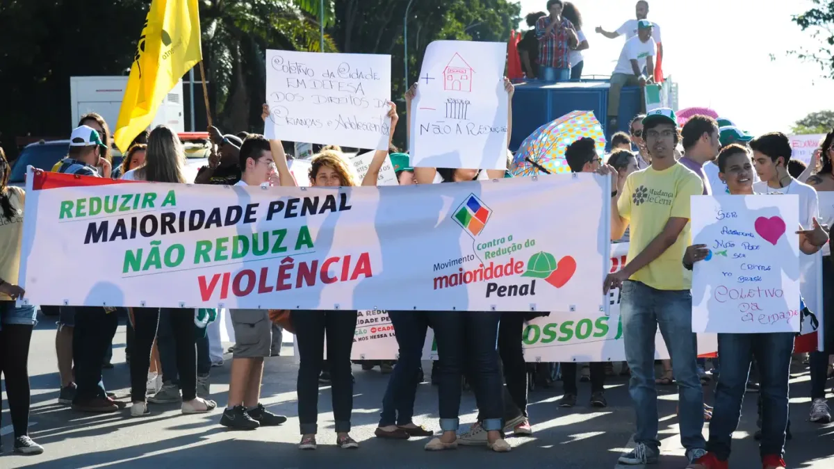 Entidades criticam aprovação de PEC que reduz maioridade penal na CCJ da Câmara