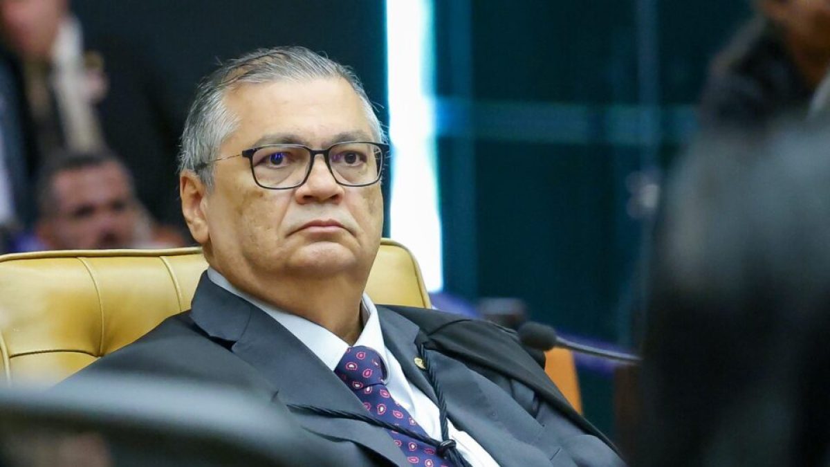 Flávio Dino proíbe palavrões em redes de vereador, mas libera bordão político