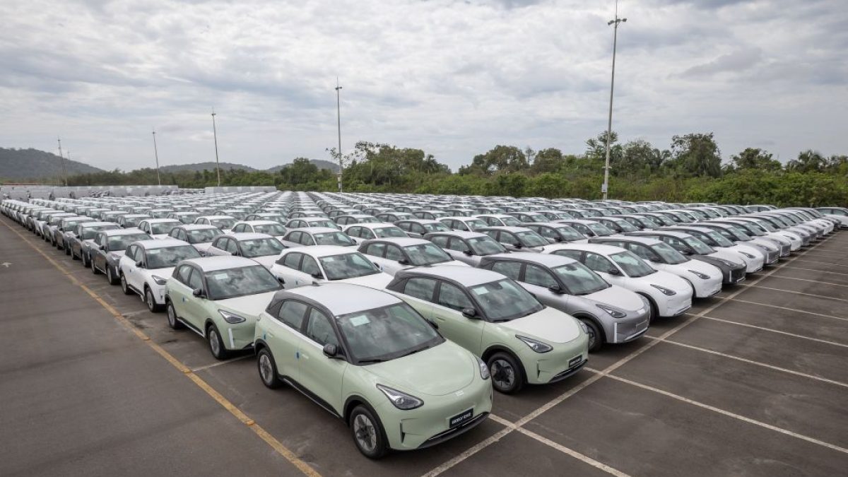 Geely EX2 terá produção nacional no Paraná ainda em 2025
