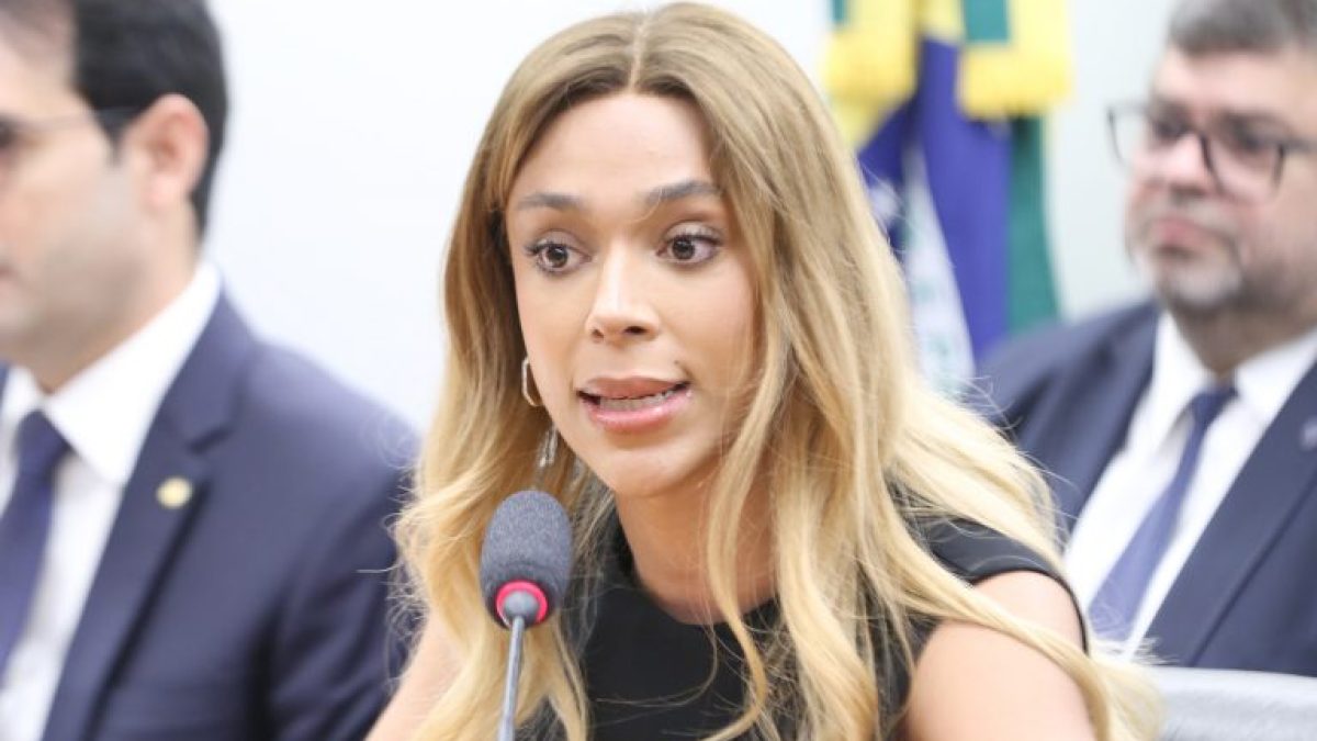 Érika Hilton critica, mas terá 2,3 milhões de reais para campanha, mais do que Boulos em 2022