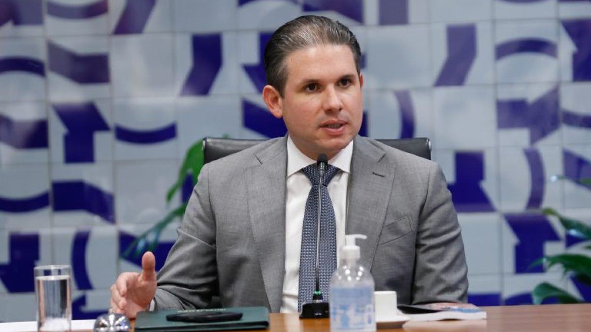 Líderes da Câmara discutem fim da escala 6x1 e combate à misoginia