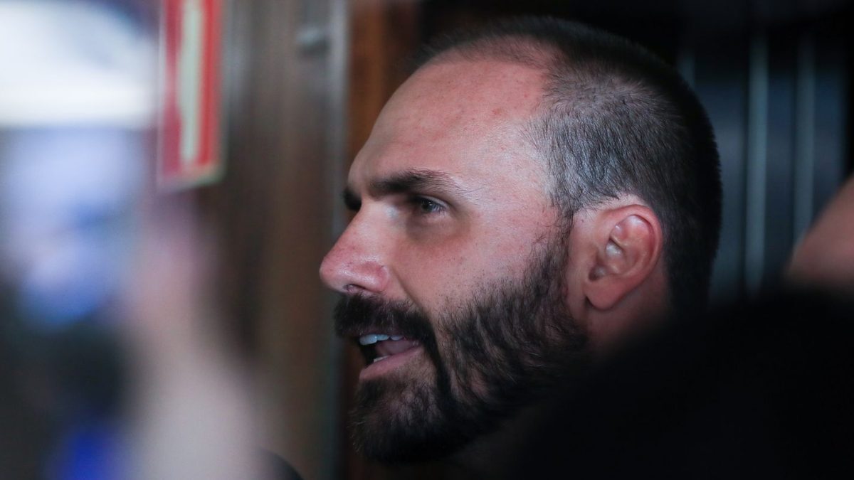 STF julga nesta terça se Eduardo Bolsonaro será condenado por coação no processo do tarifaço