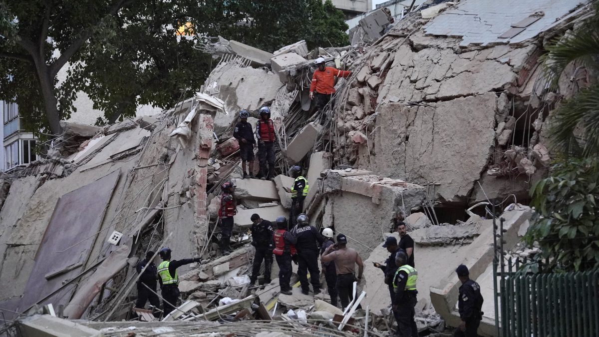 Terremotos na Venezuela destroem prédios e causam pânico em Caracas