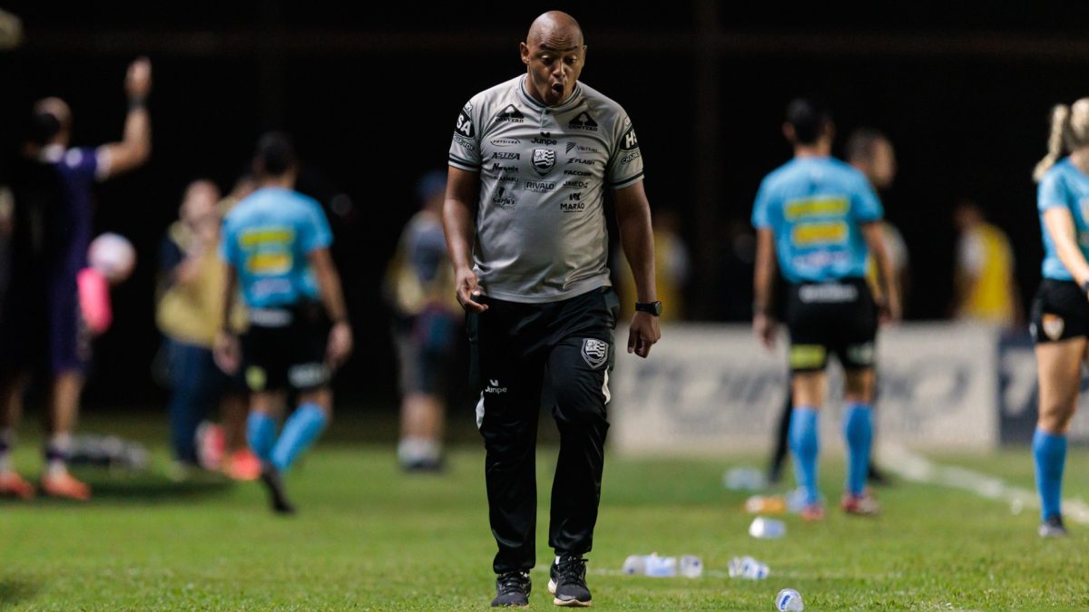 Votuporanguense anuncia a saída do técnico Marcus Viola