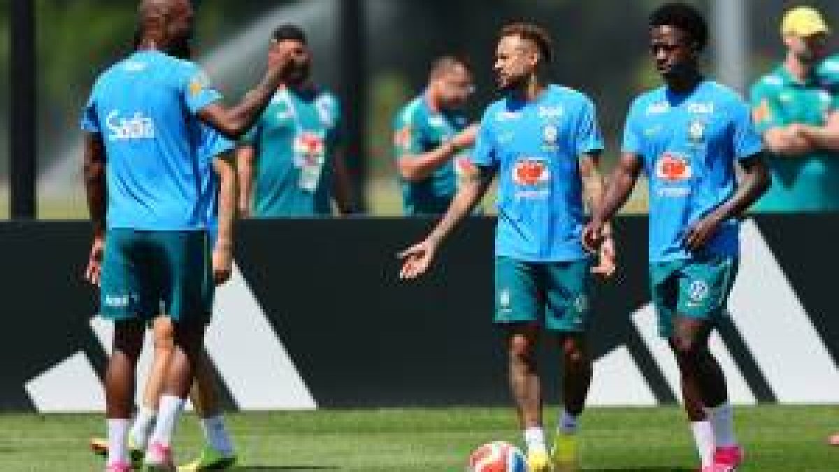 Brasil ganha reforço: Neymar participa de atividade integral com o elenco