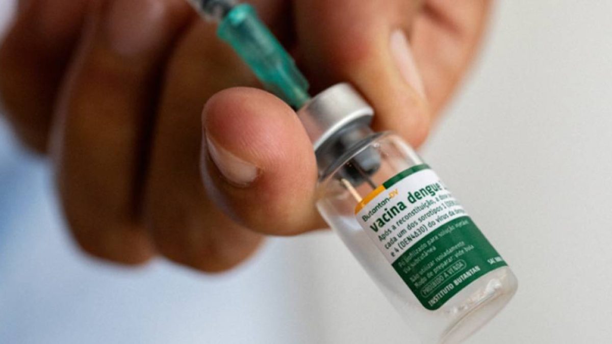 Ministério da Saúde suspende vacina contra dengue do Butantan após 42 reações adversas e duas mortes