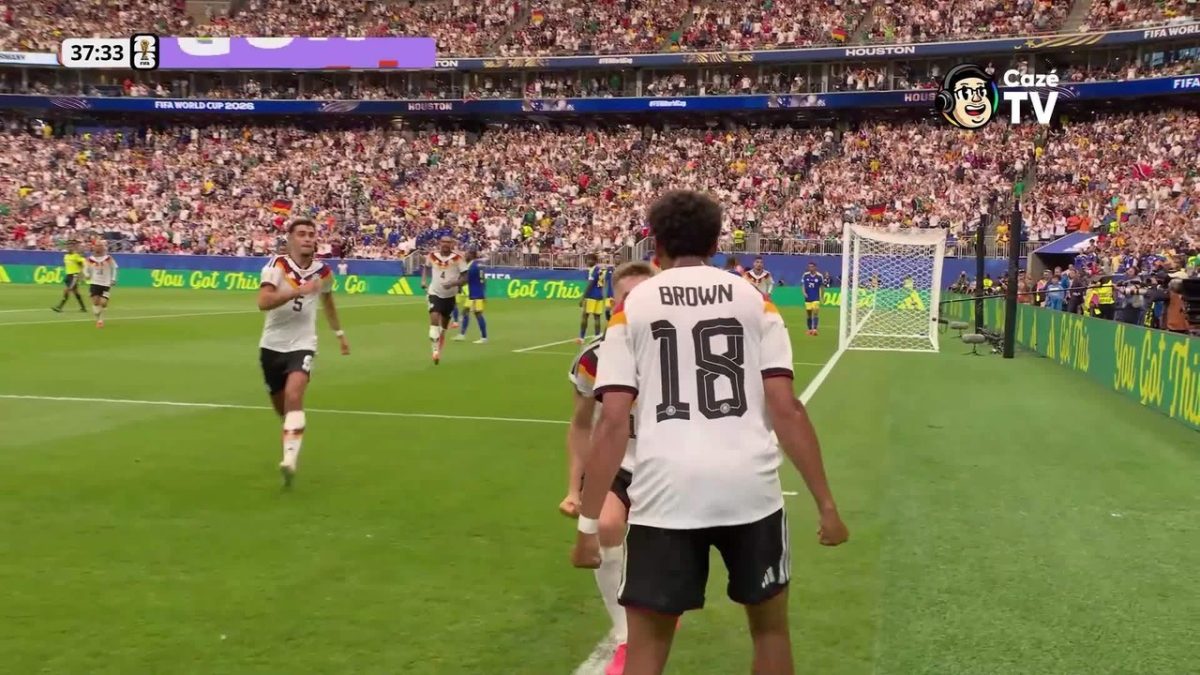 Fifa investiga árbitro de VAR por gesto de suposta supremacia branca em Alemanha x Curaçao