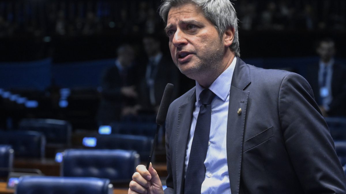 PL pagou R$ 300 mil a escritório de ex-mulher de líder do partido no Senado