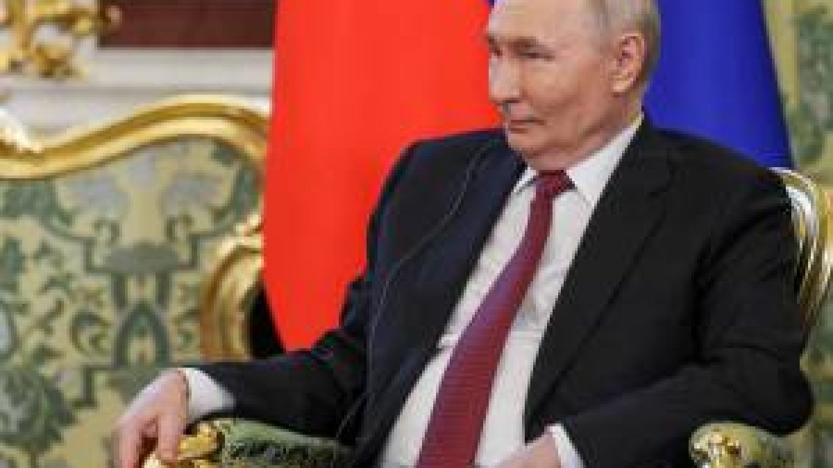 Putin acusa Otan de se preparar abertamente para guerra contra a Rússia