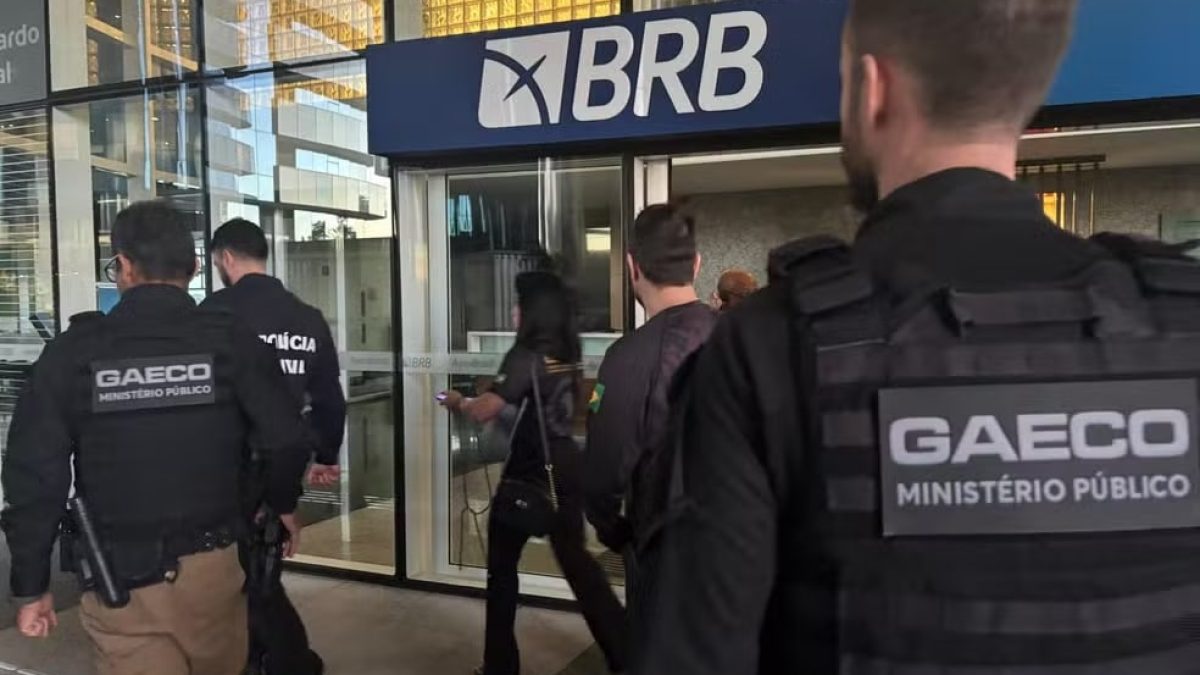 Operação investiga PicPay, BRB e ex-secretário por descontos indevidos em folha de servidores do DF