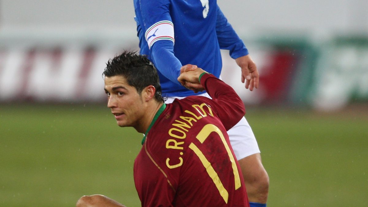 Cannavaro revela conselho a Cristiano Ronaldo em Portugal x Uzbequistão: "Não se aposente ainda"