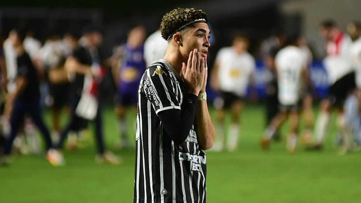 Sem Breno Melo, técnico do Rio Branco-ES busca equilíbrio contra o Uberlândia; veja provável time