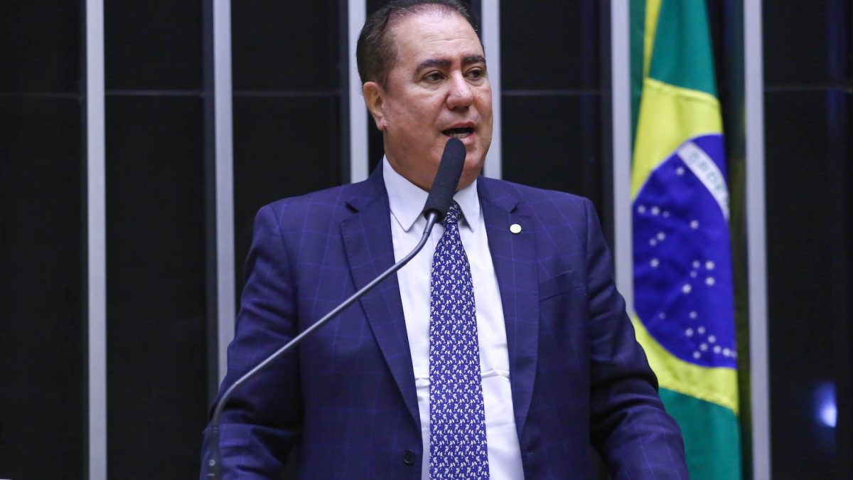 Líder do PSB quer França candidato em SP contra Tarcísio e Haddad