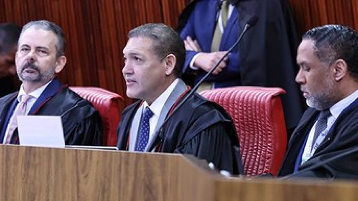 Presidente do TSE apresenta Manual do Eleitor e reforça compromisso com a participação cidadã