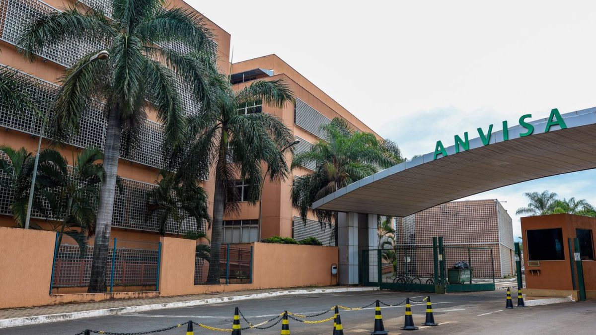 Anvisa determina recolhimento de antibióticos e outros medicamentos por desvios de qualidade