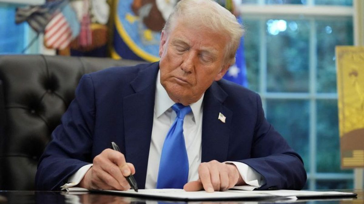 Trump confirma assinatura de acordo provisório com o Irã para encerrar guerra e reabrir Estreito de Ormuz