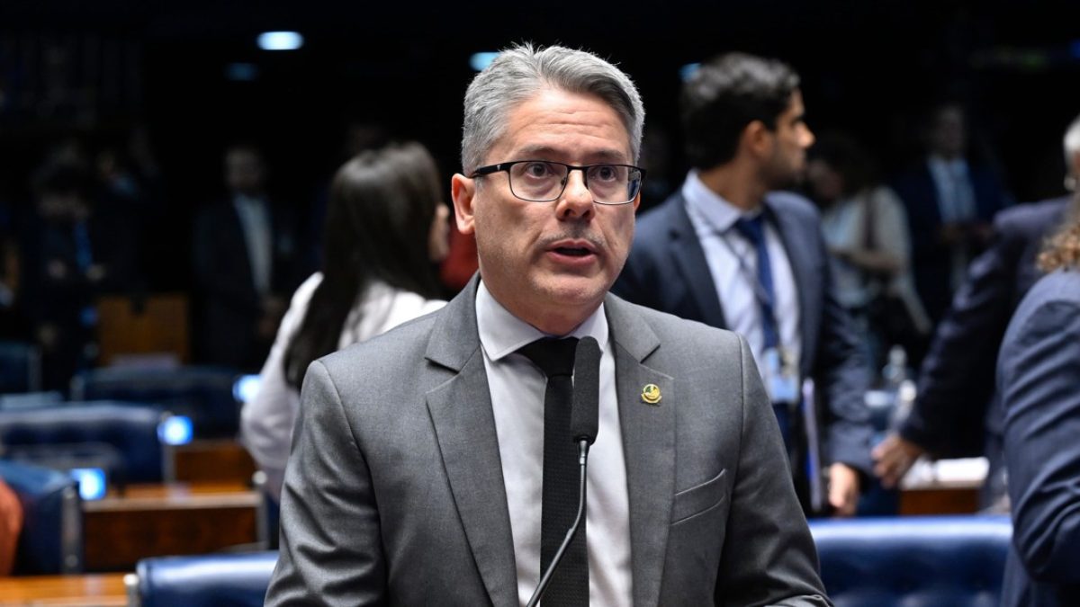 Senador Alessandro Vieira protocola pacote de dez projetos para endurecer combate ao crime