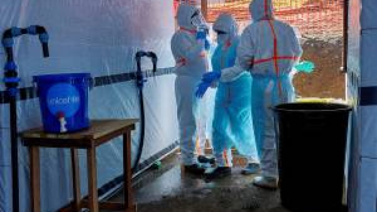 Congo: mortes por Ebola ultrapassam 100 e grupos armados dificultam resposta
