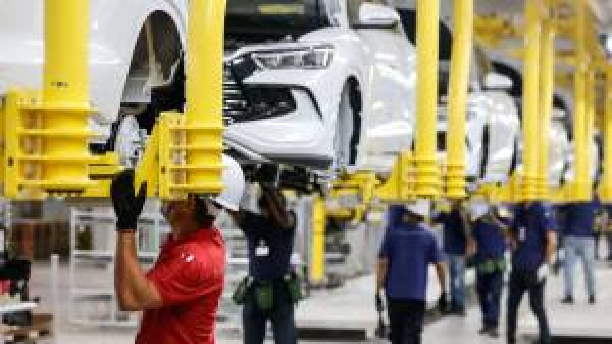 Cotas para carros elétricos favorecem chinesas e preocupam locadoras da B3; entenda