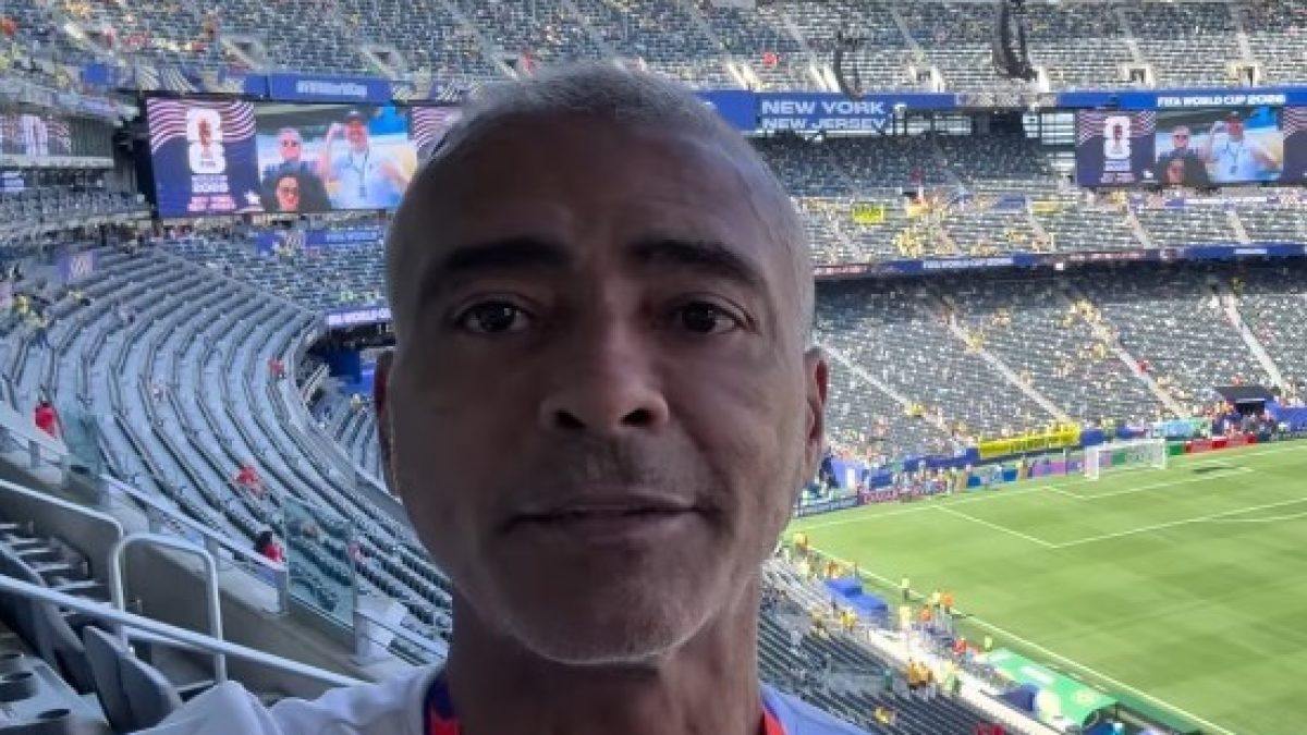 O ‘drible’ de Romário no Senado para atuar como comentarista durante a Copa
