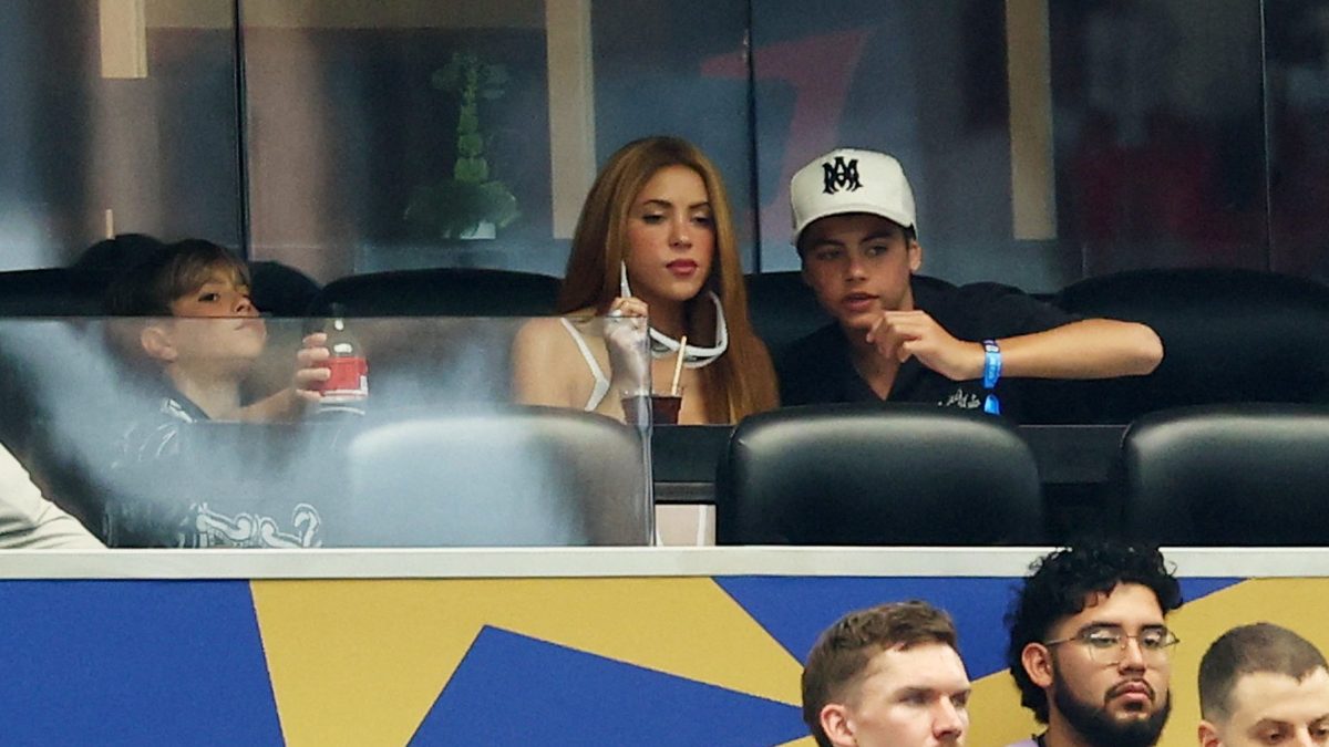 Filho de Shakira e Piqué mostra ser fã de futebol ao citar todos os campeões do Mundo em sequência