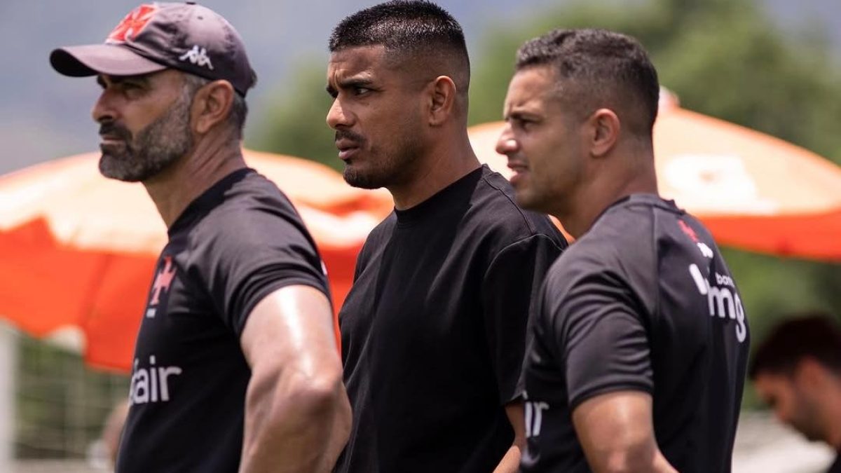 Léo Matos deixa o Vasco e assume cargo de diretor esportivo no PAOK, da Grécia